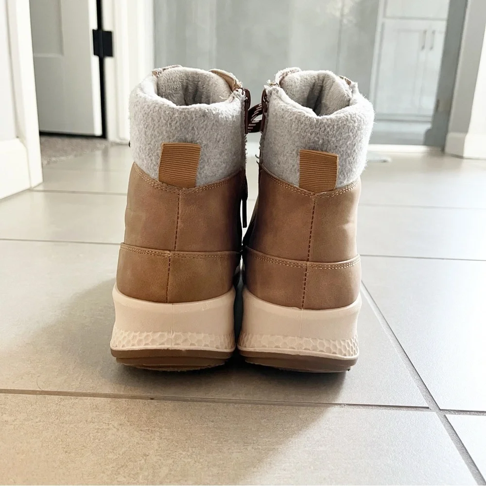 Women’s Winter Boots Size 7.5